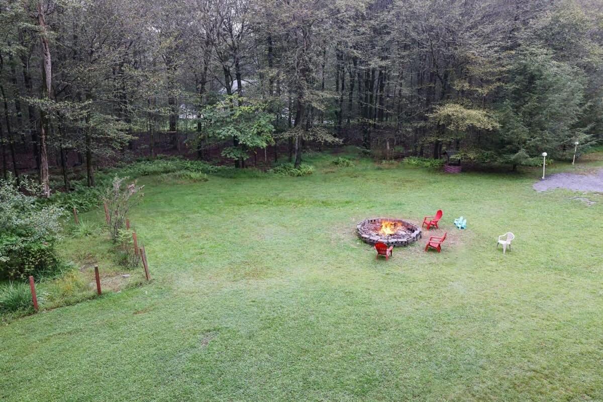 Relax In Blakeslee - Spacious 5Br Home With Bbq Exteriör bild