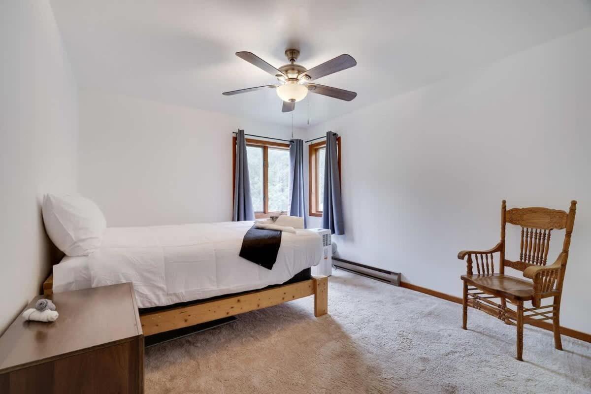 Relax In Blakeslee - Spacious 5Br Home With Bbq Exteriör bild