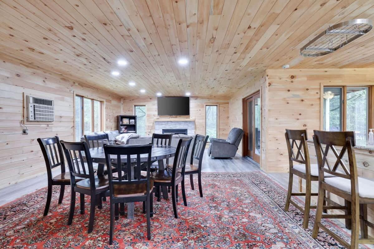 Relax In Blakeslee - Spacious 5Br Home With Bbq Exteriör bild