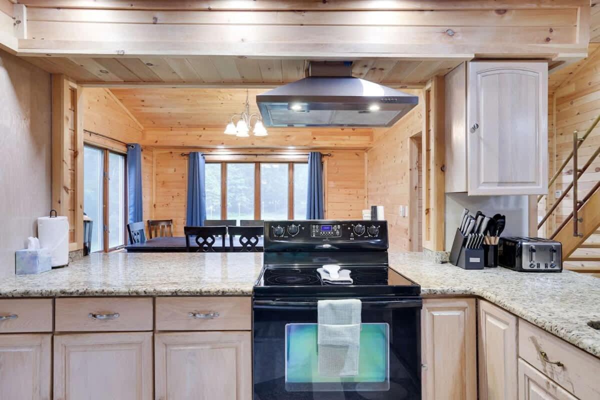 Relax In Blakeslee - Spacious 5Br Home With Bbq Exteriör bild